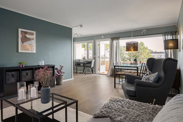 Clean, comfortable living room